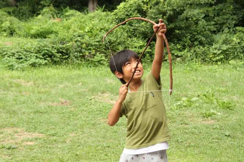 自然素材で遊び道具を作ってみよう トヨタ白川郷自然學校